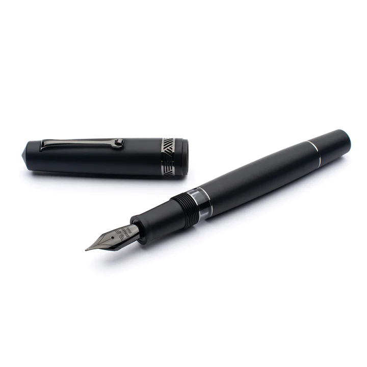 LEONARDO MOMENTO ZERO MAGICO BLACK MATTE FOUNTAIN PEN