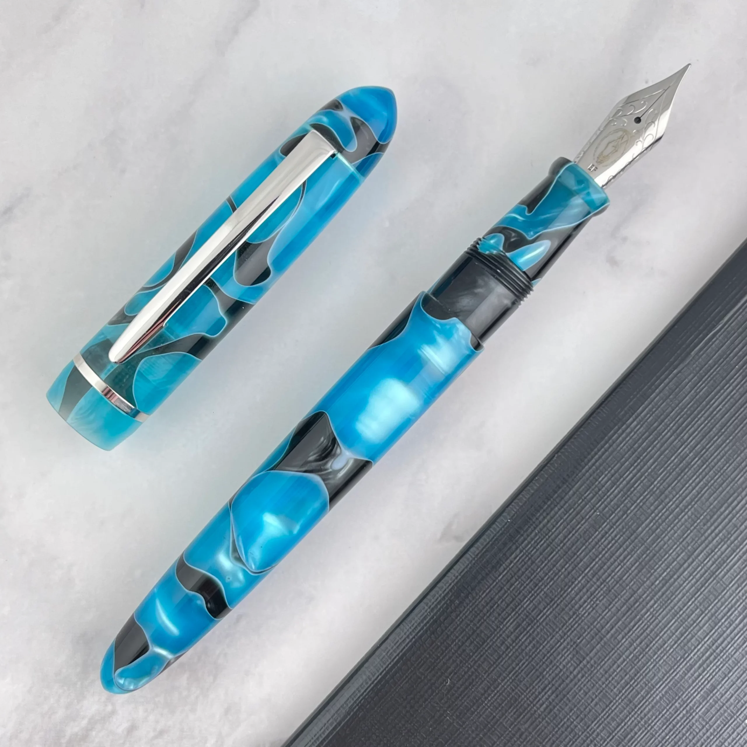 EDISON PEN CO. MENLO BLUE GROTTO FOUNTAIN PEN